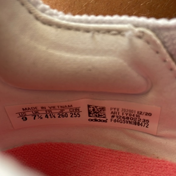 Adidas Ultraboost 21 Woman's Running Shoes - Picture 10 of 10